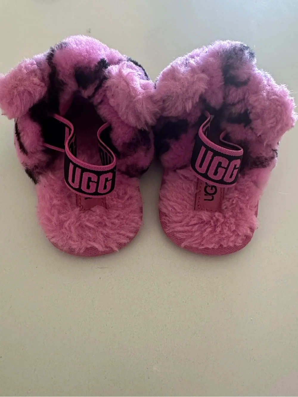 UGG Fluff Yeah Slides Toddler Size 7 Tiger Stuffie Pink Black